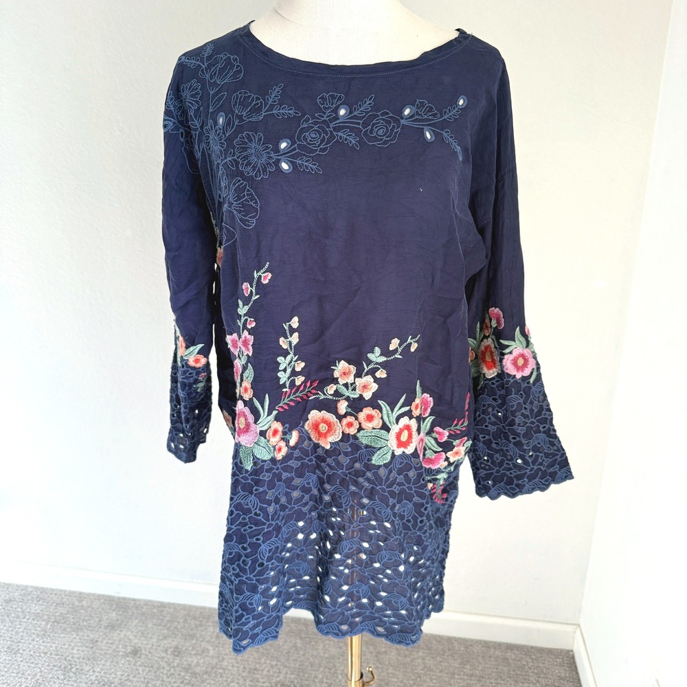 Johnny Was $328‎ Brixley Tunic Navy Floral Embroidered Eyelet Lace Top Small